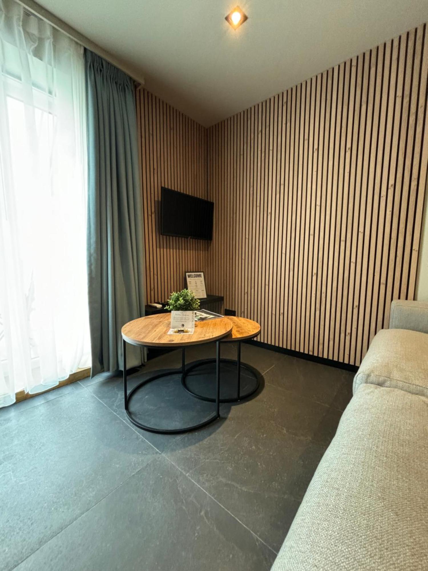 Hotel Mezza Notte 龙塞 外观 照片